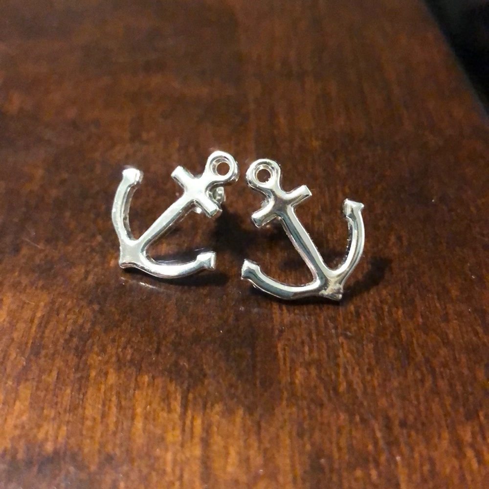 Silver Anchor earrings ⚓️
